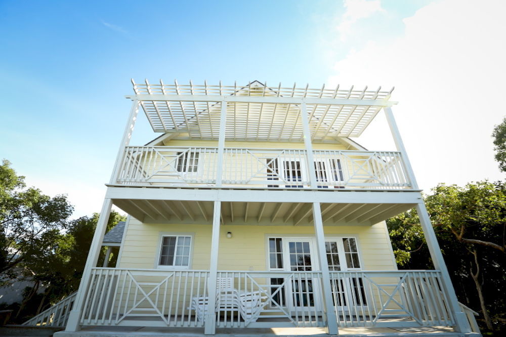 Island Seaside Suites Eleuthera Exterior photo