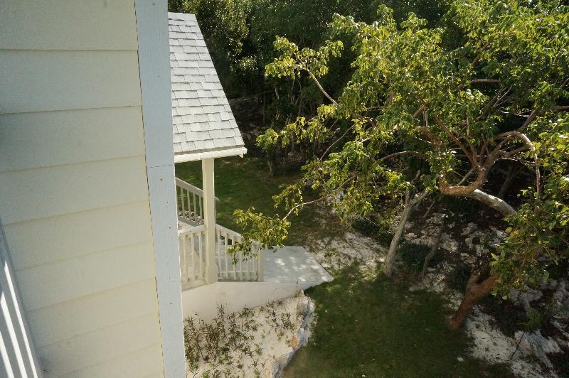 Island Seaside Suites Eleuthera Exterior photo