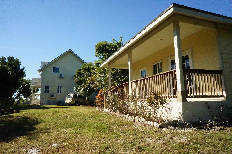 Island Seaside Suites Eleuthera Exterior photo