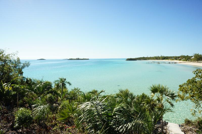 Island Seaside Suites Eleuthera Exterior photo