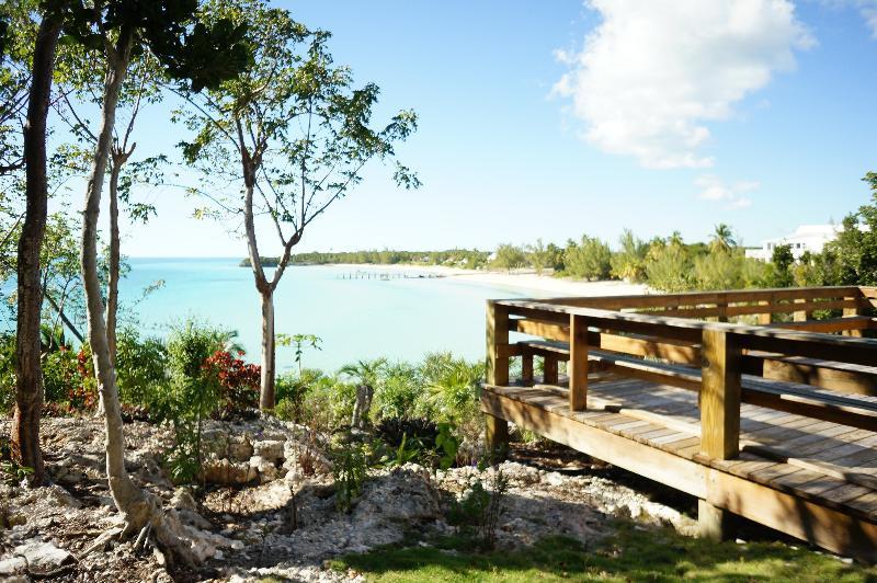 Island Seaside Suites Eleuthera Exterior photo