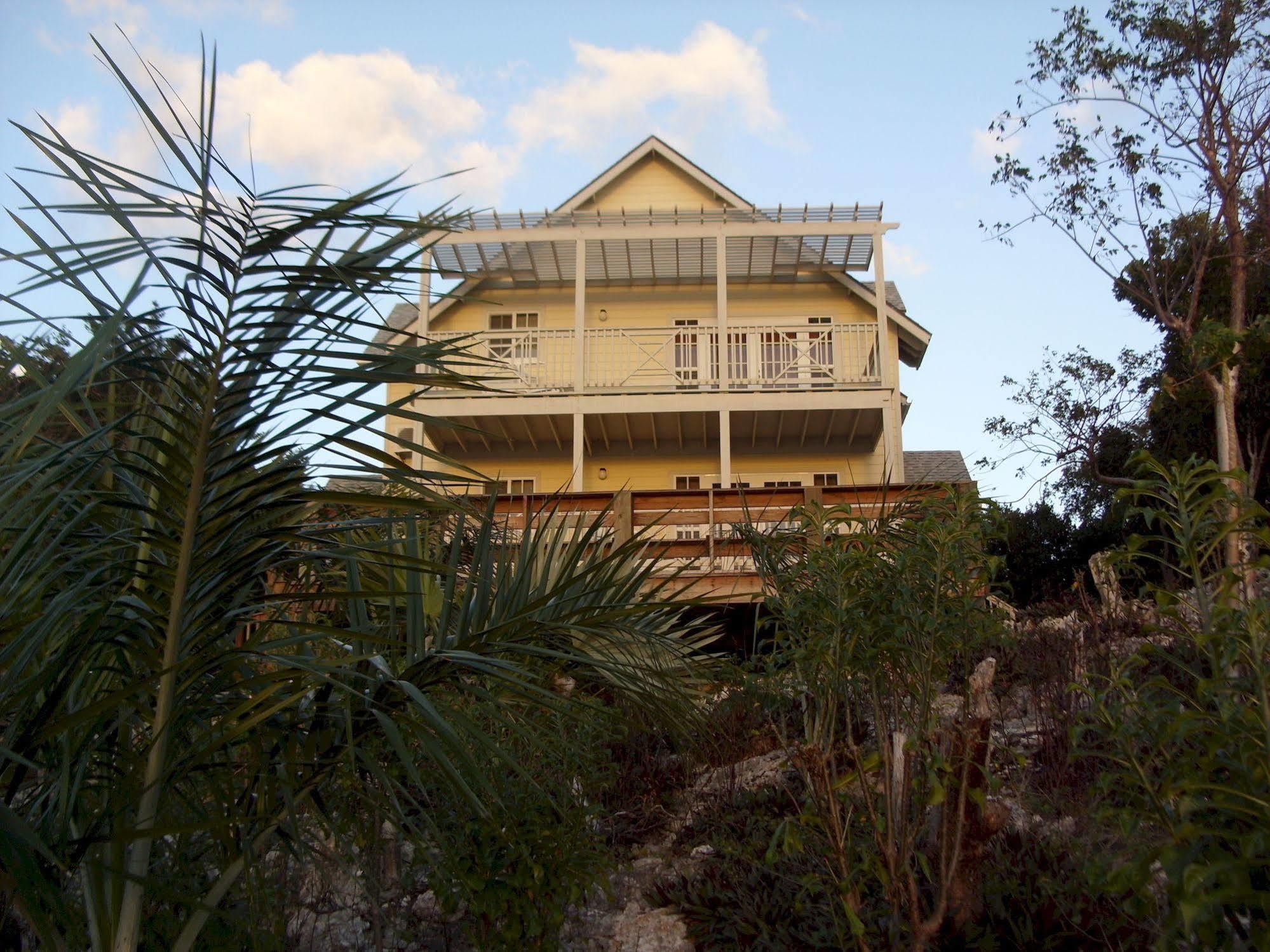 Island Seaside Suites Eleuthera Exterior photo