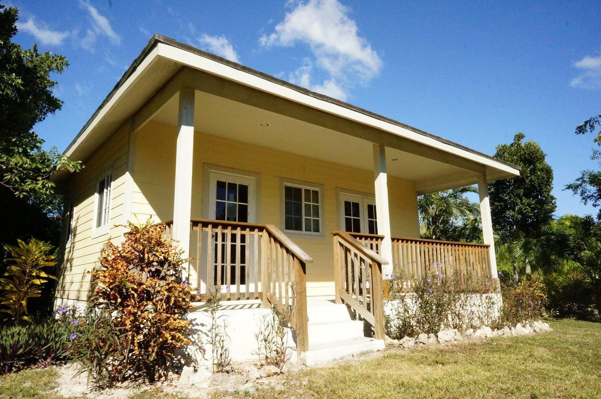 Island Seaside Suites Eleuthera Exterior photo