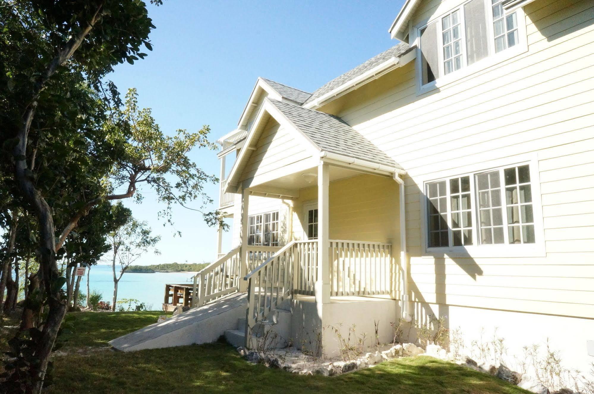 Island Seaside Suites Eleuthera Exterior photo